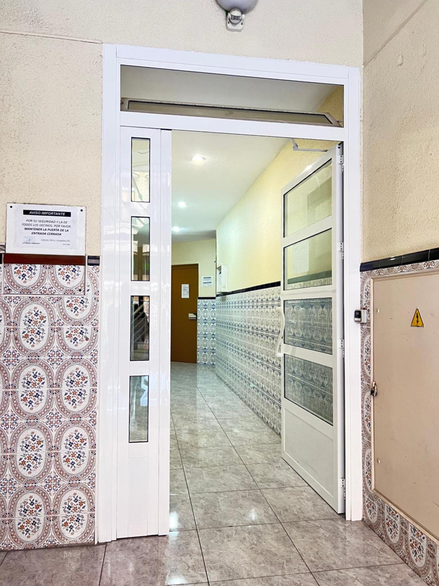 Renovated Cosy Studio 350 M Playa Del Cura, With Official Touristic License Торевьиа Экстерьер фото